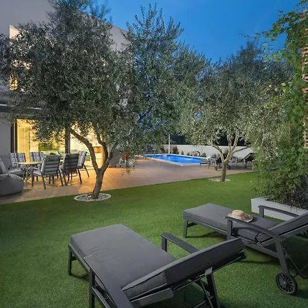 Holiday home Beautiful In With Kitchen Porec